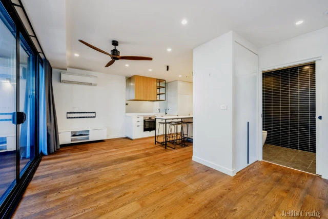 206/7-9 Railway Place, Fairfield
