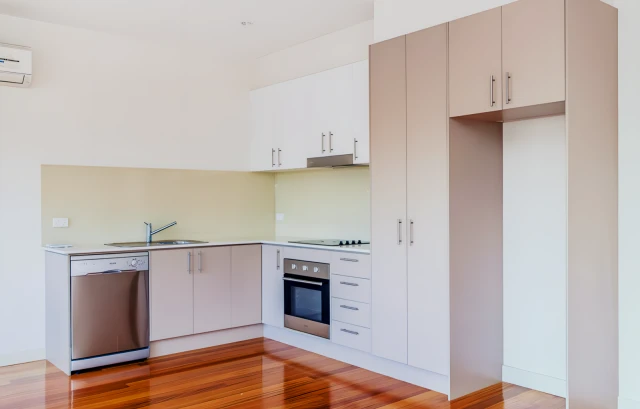 6/2 Minna Street,Blackburn,Victoria 3130 2