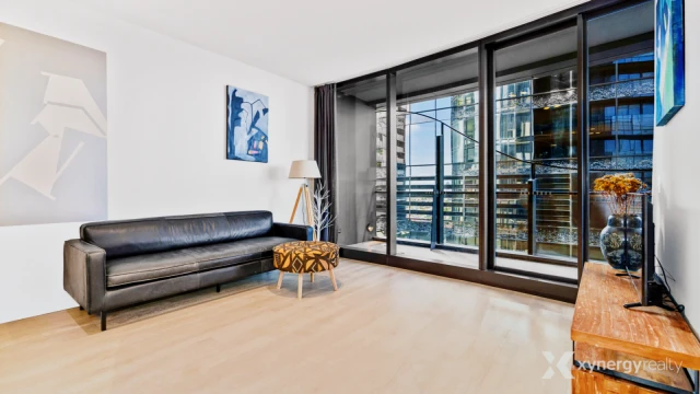1 Almeida Crescent 1