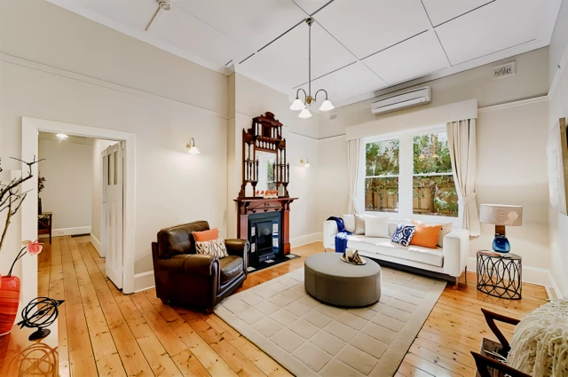 814 Burke Road, Camberwell 1