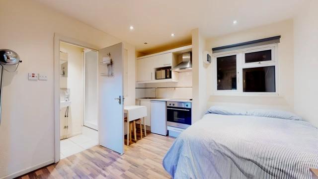 Chichele Road 11549# 4