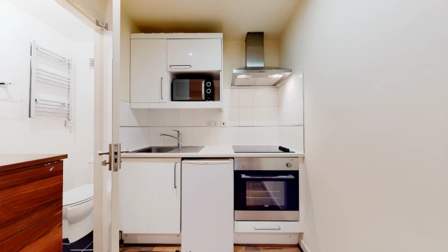 Chatsworth Road 12870# 1