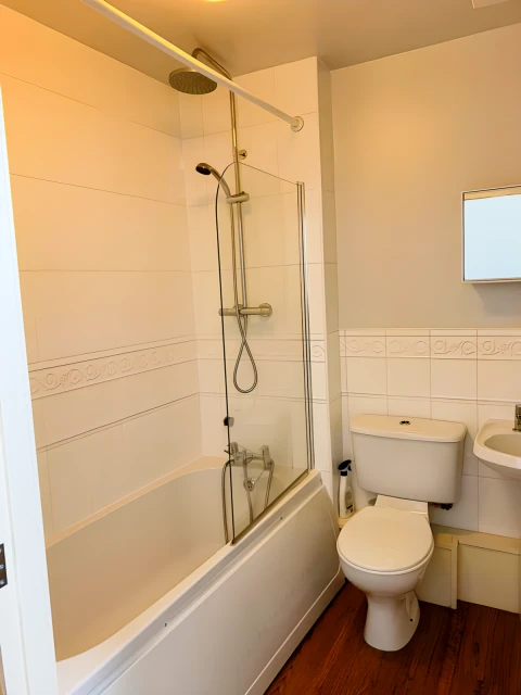 Elizabeth Court  LA1 1