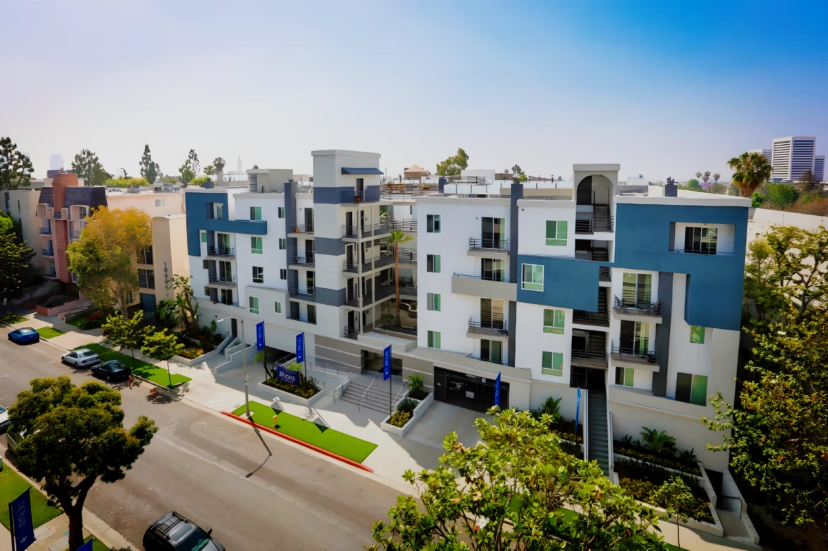 The Plaza Apartments 0