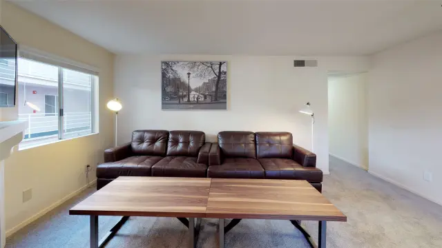 512 Veteran Ave 3