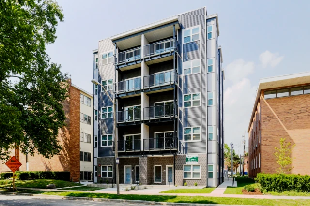 108 E. Daniel St Champaign IL 1