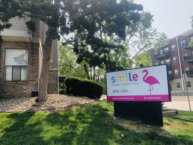 48 E John, Champaign, IL 61820 1