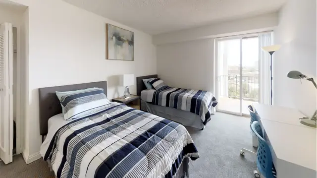 Ardmore Hollywood Apartment 0