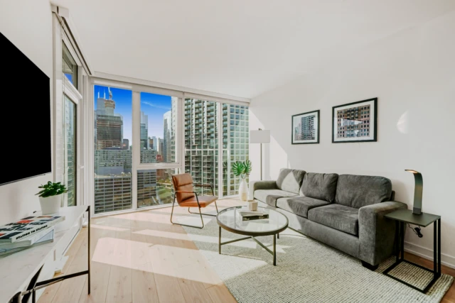 Level River North 1