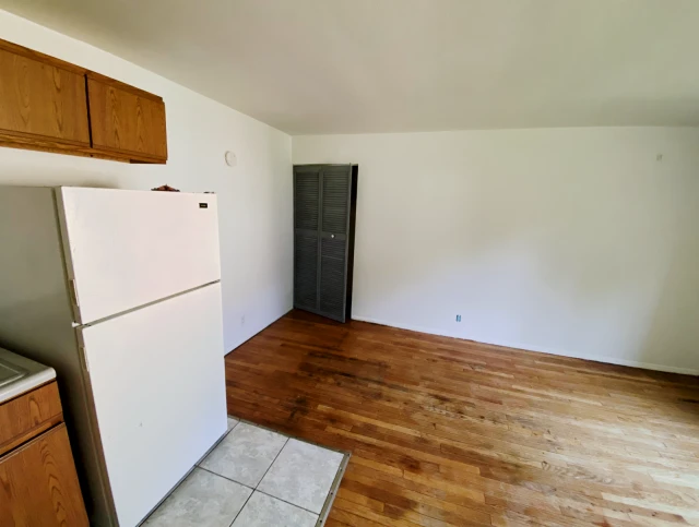 311 South Prairie Street 2