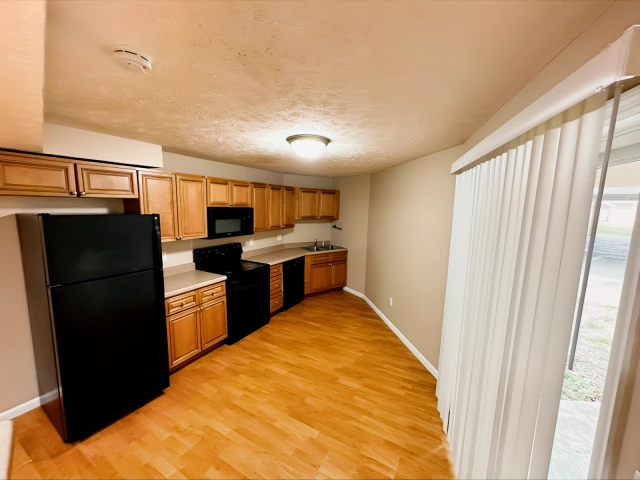 401 South Busey Avenue 1