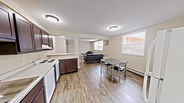 105 S. Fourth St Champaign IL - chỗ ở sinh viên tại sâm panh - 1 Bedroom, 1 Bathroom