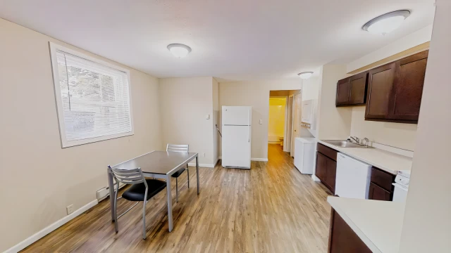 105 S. Fourth St Champaign IL - chỗ ở sinh viên tại sâm panh - 1 Bedroom, 1 Bathroom