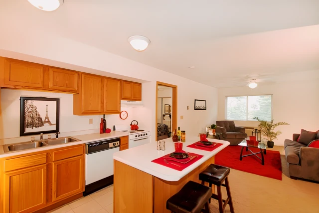 1002 W. Clark, Urbana 2