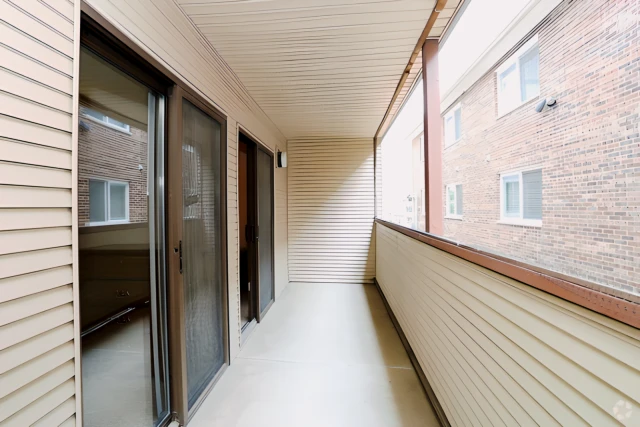 1012 W. Clark, Urbana 4