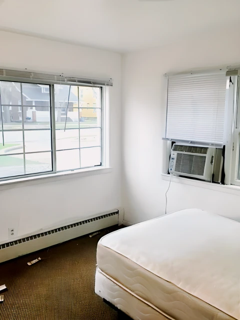 1010 S First St, Champaign, IL 61820 4
