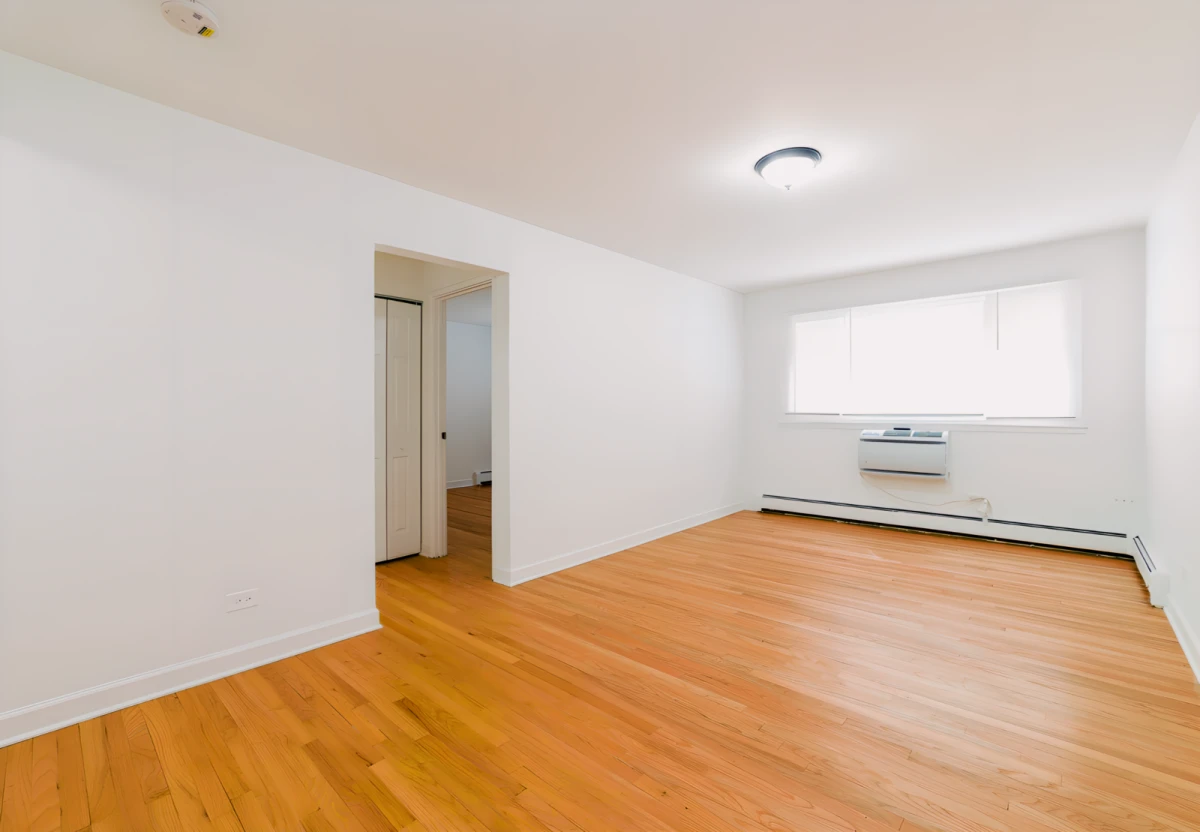 6211 N Kenmore 0
