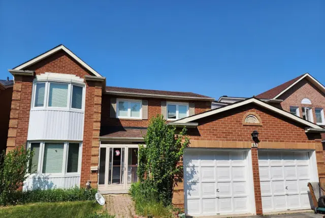 Entire Place·4B3B···83 Inniscross Cres