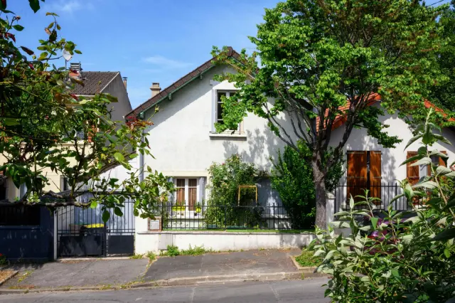 house near Rue du Capitaine Guynemer 3