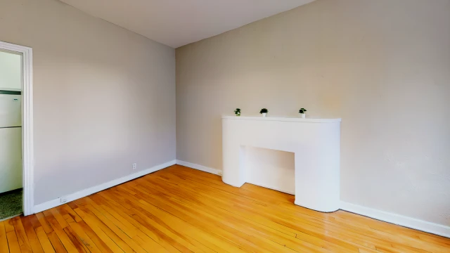 425 Elgin 2