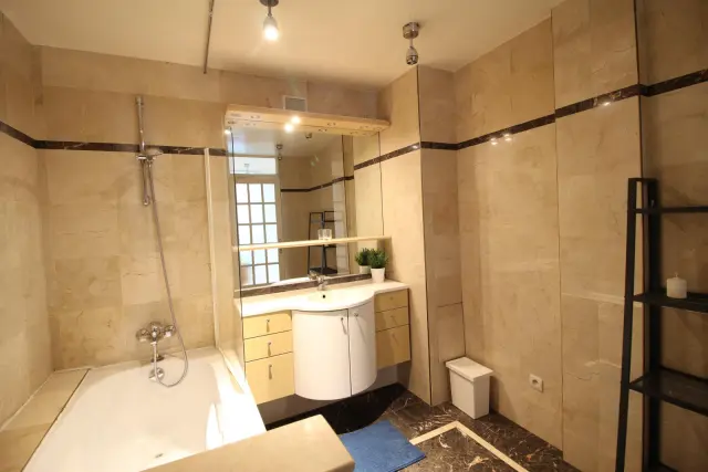 apartment in 18e   Montmartre Pigalle 2