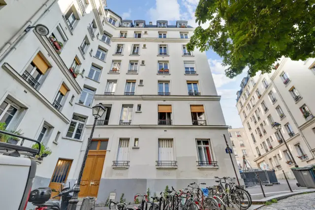 apartment in 19e   Buttes Chaumont 2