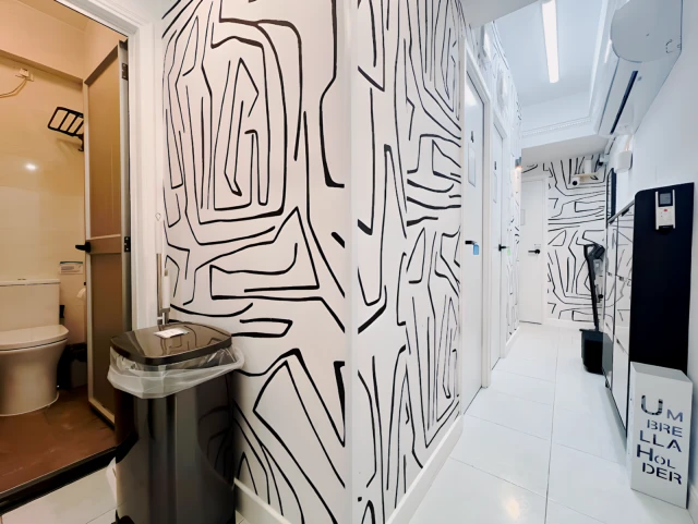 212 Hennessy Road 4