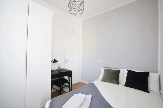 Via Carlo Marx, 12, 20153 Milano, ITIT-14-107-001 2