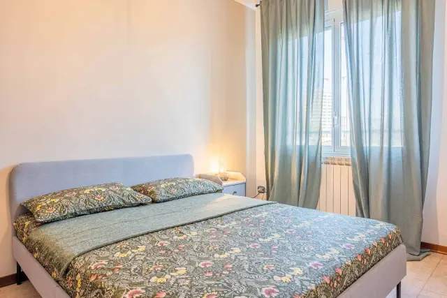 Stanza in viale innovazione 24  bilocale 1