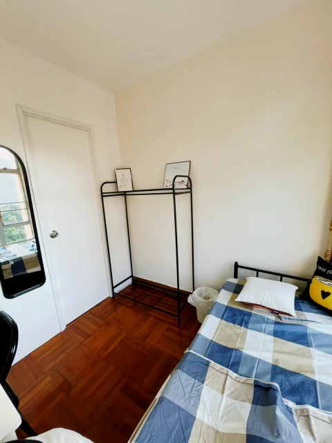 Room 11G, Block 5, Jubilee Garden, Fo Tan (male) 2