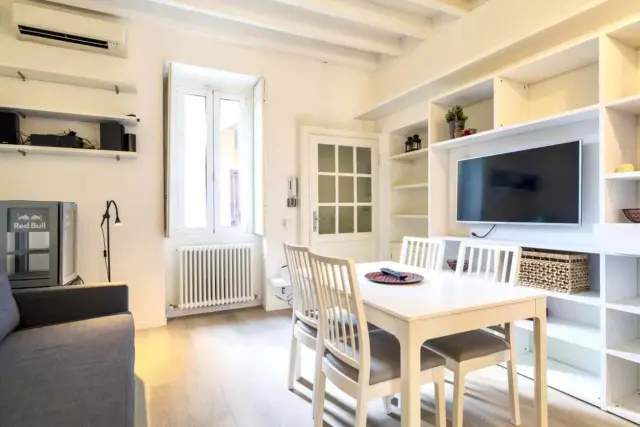 Lovely apartment on the Navigli river 1