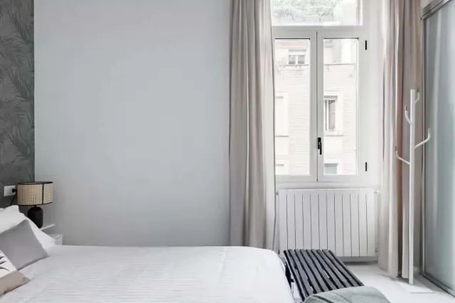 Elegante appartamento minimal dai tocchi botanici 2