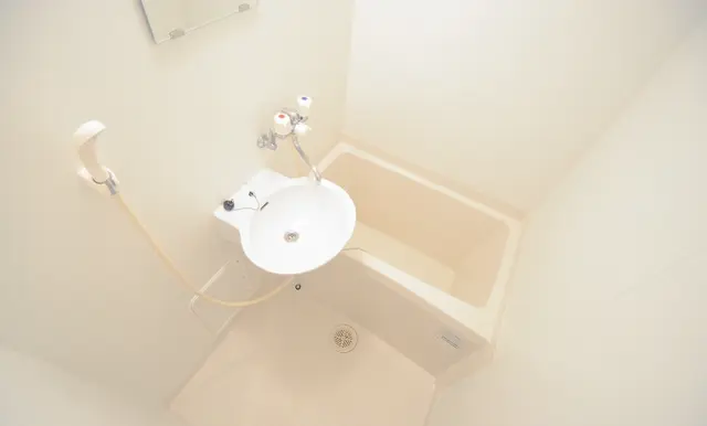 レオパレスひかり 205号室 4