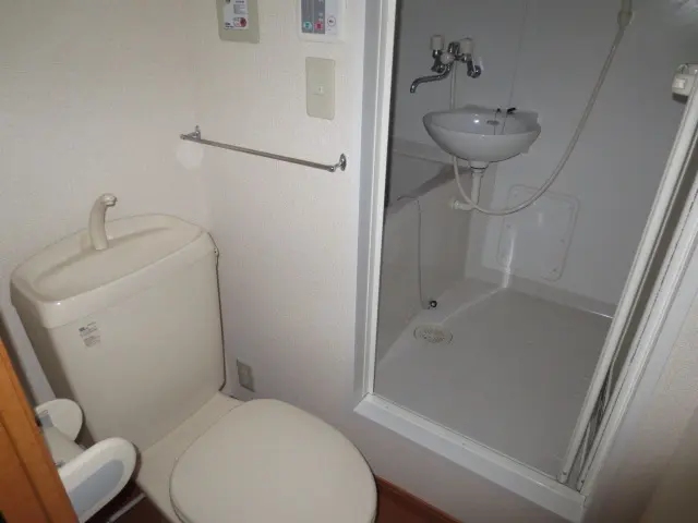 レオパレスヴンダバー 102号室 2