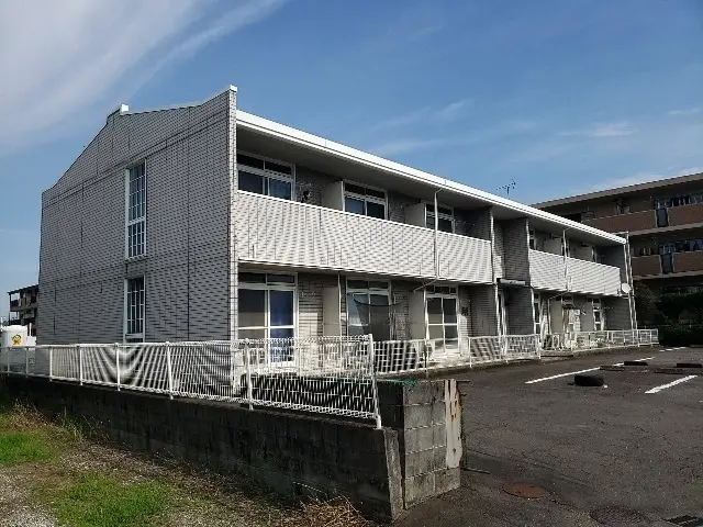 レオパレスかりん 0