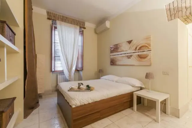 Chiara's Cove (Borgo Pio) 1