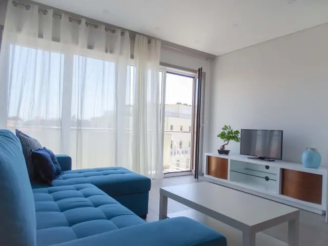 One Bedroom Apartment for rent in Porto 0