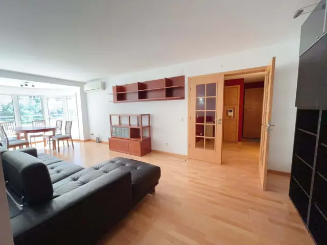 Spacious 2 bedroom apartment in Olaias 3