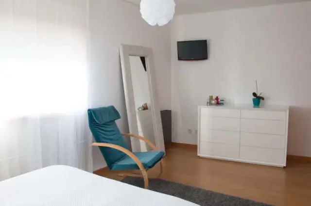 Luminous 1-Bedroom Apartment for rent in Aveiro 4