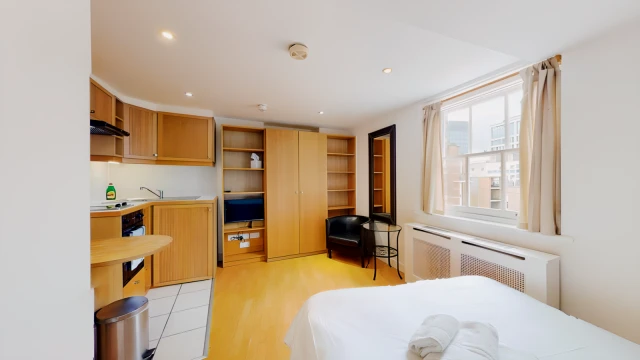 Cartwright Gardens 14712# 3