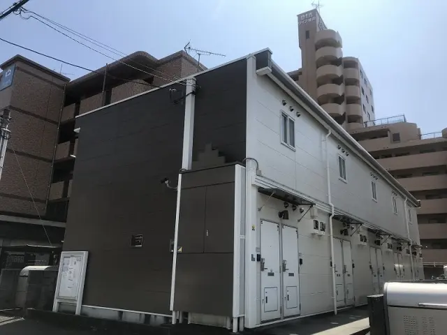 レオパレスベイサージュ 0