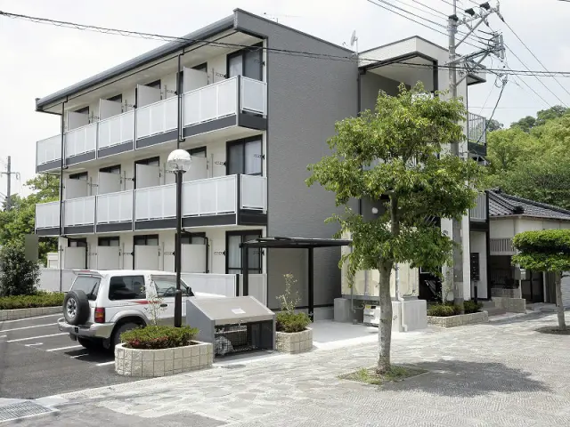 レオパレス北岡公園前 0