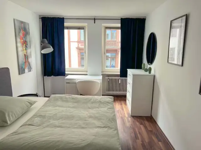 Mainluststrasse Frankfurt am Main 60329 Germany 1