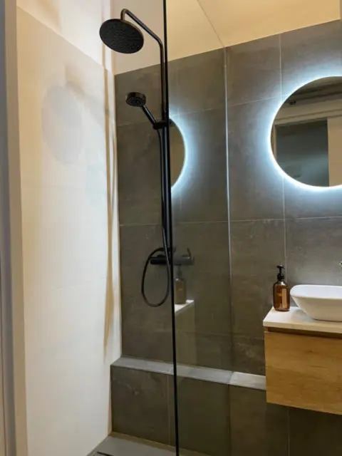 studio near Calle del Espino 2