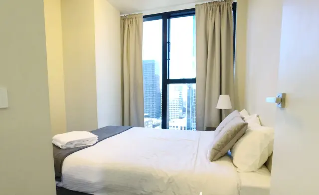 2805/568 Collins Street 1