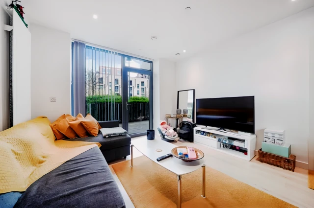 Cable Street, Nautical Drive 16213# 3