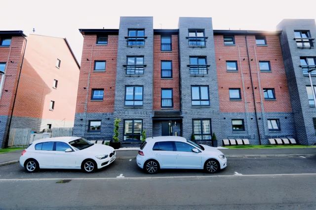 Lapwing Road, PA4 8FY 2