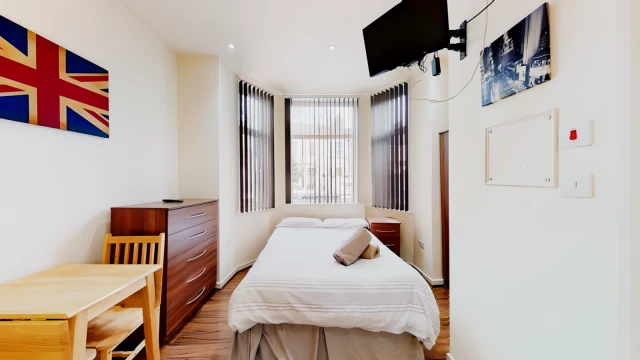 Balmoral Road 15906# 3