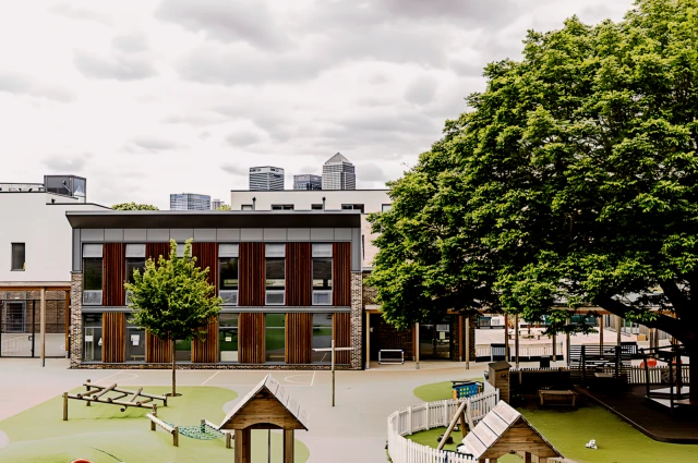St. Pauls Way 16520# 1