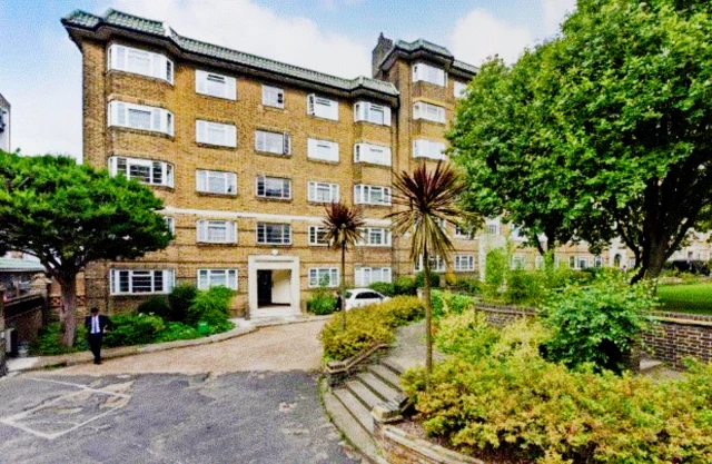 apartment near Streatham Court 3